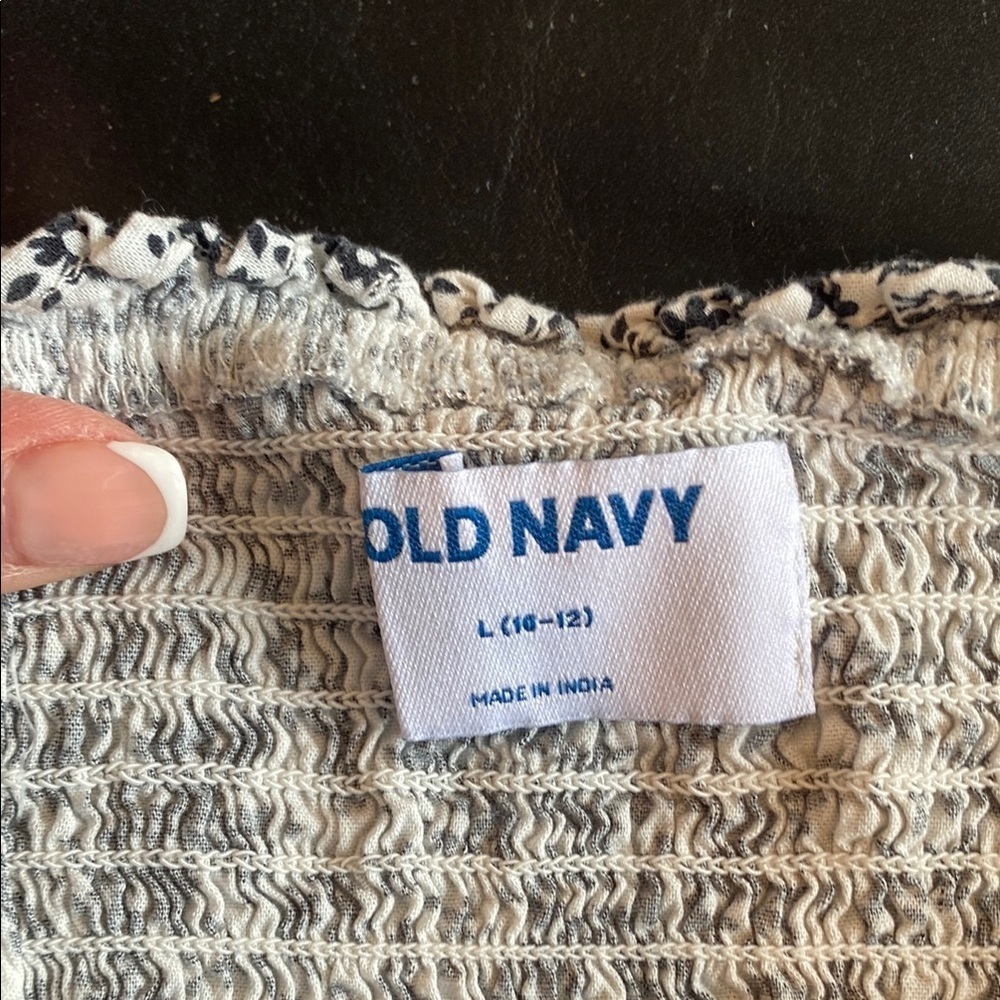 Old Navy Navy and White Floral Kids Tee - Picture 7 of 8